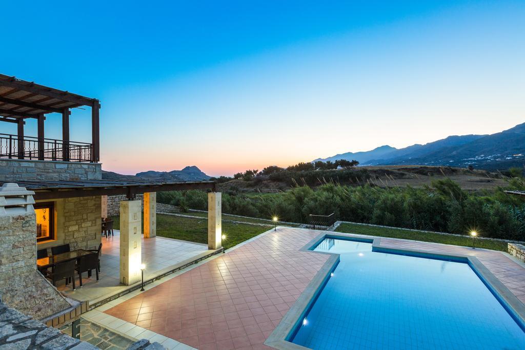Poseidon Villa, Nestled In The Picturesque South, By Thinkvilla Lefkogeia Eksteriør bilde