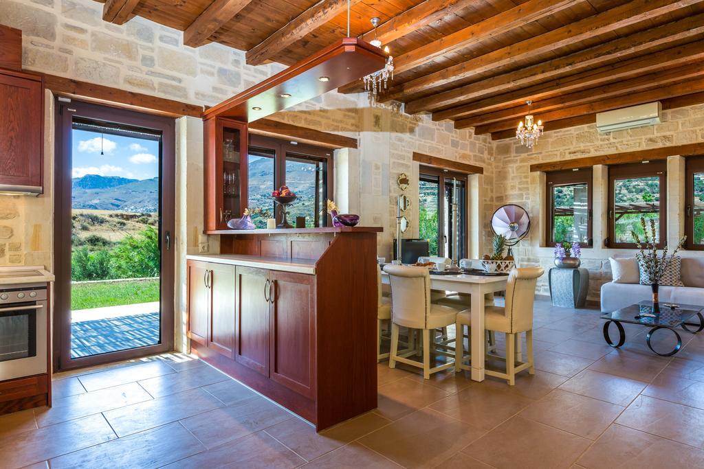 Poseidon Villa, Nestled In The Picturesque South, By Thinkvilla Lefkogeia Eksteriør bilde